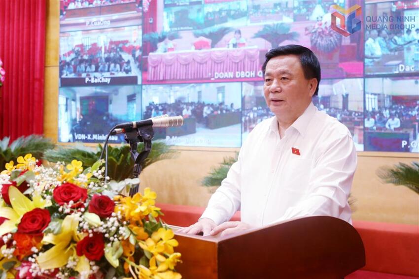 Đồng chí Ủy viên Bộ Chính trị, Giám đốc Học viện Chính trị quốc gia Hồ Chí Minh, Chủ tịch Hội đồng Lý luận Trung ương, Đại biểu Quốc hội tỉnh Quảng Ninh tiếp xúc cử tri