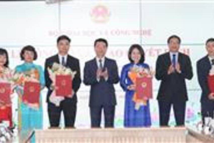 Bộ Khoa học và Công nghệ bổ nhiệm lãnh đạo tại 5 đơn vị trực thuộc