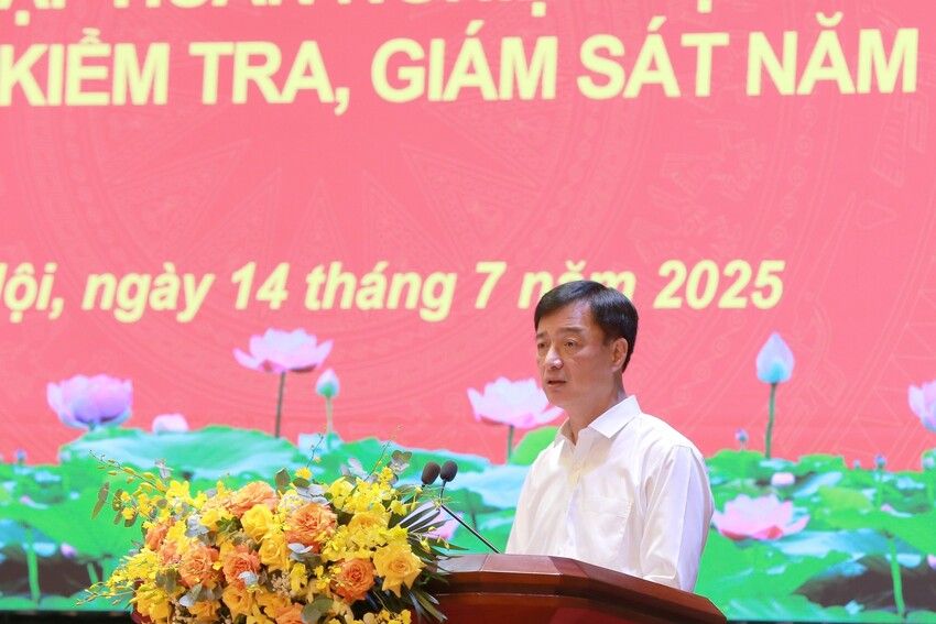 Tăng cường giám sát thường xuyên việc vận hành chính quyền địa phương 02 cấp