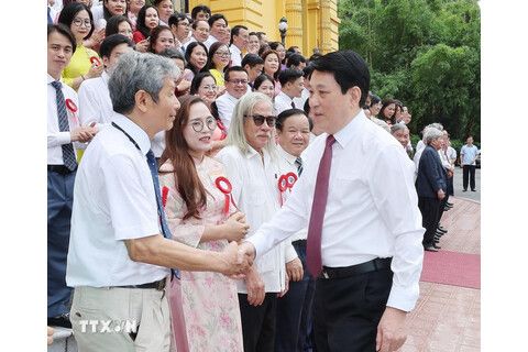 Chủ tịch nước: Báo chí phải luôn là người đồng hành tỉnh táo và tin cậy
