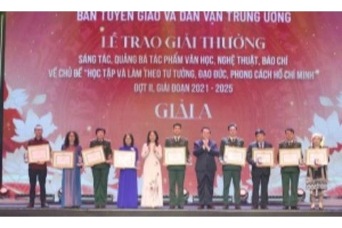 Trao giải sáng tác về học tập và làm theo tư tưởng, đạo đức, phong cách của Bác
