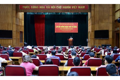 119 quần chúng ưu tú dự lớp bồi dưỡng nhận thức về Đảng