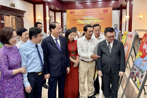 Khai mạc triển lãm ảnh bìa báo Đảng các tỉnh, thành phố phía Bắc