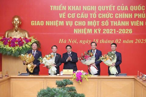 Đồng chí Nguyễn Mạnh Hùng giữ chức Bộ trưởng Bộ Khoa học và Công nghệ