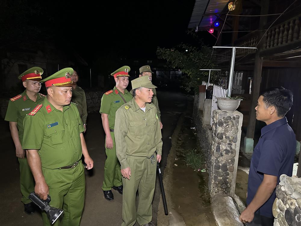 Lực lượng ANTT ở cơ sở đồng hành cùng lực lượng Công an tăng cường tuần tra, kiểm soát địa bàn 