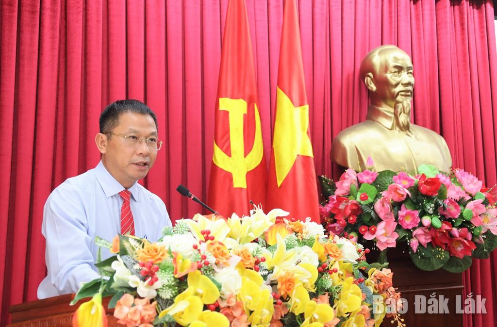 Ủy viên Ban Thường vụ Tỉnh ủy, Chủ nhiệm UBKT Tỉnh ủy Đắk Lắk Trần Trung Hiển phát biểu nhận nhiệm vụ.
