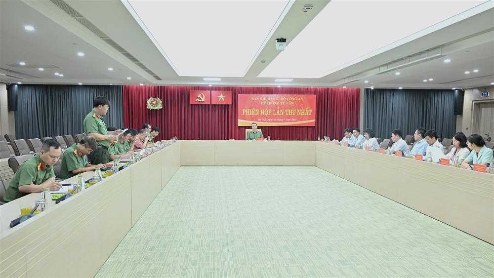 Toàn cảnh Phiên họp lần thứ nhất Hội đồng tư vấn Ban Chỉ đạo 57 Bộ Công an.