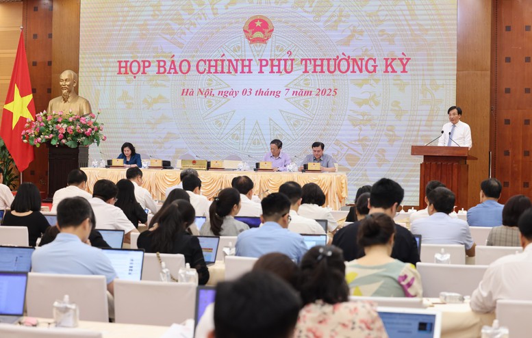 Họp báo Chính phủ thường kỳ tháng 6: Tình hình KTXH 6 tháng đầu năm tạo đà hoàn thành các mục tiêu năm 2025- Ảnh 1. Họp báo Chính phủ thường kỳ tháng 6: Tình hình KTXH 6 tháng đầu năm tạo đà hoàn thành các mục tiêu năm 2025- Ảnh 1.