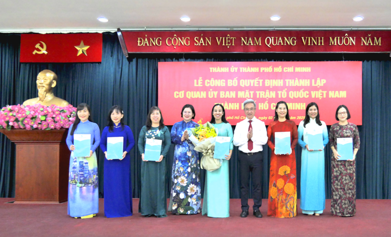 Hội Liên hiệp Phụ nữ TPHCM (mới) ra mắt: Khởi đầu mới cho phong trào phụ nữ thành phố- Ảnh 1.