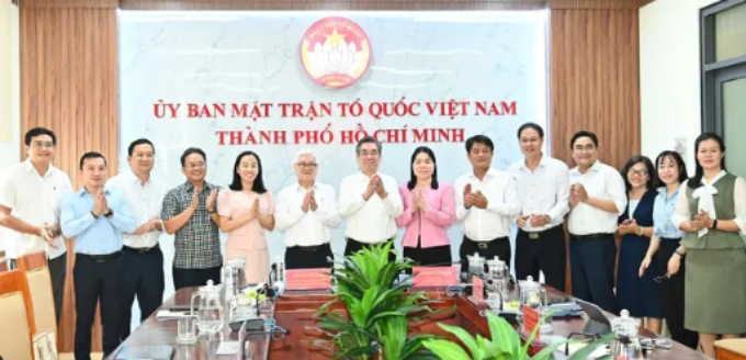 Ban Thường trực Ủy ban MTTQ Việt Nam TPHCM tiếp Đoàn đại biểu Quốc hội (ĐBQH) TPHCM đến làm việc. (Ảnh: SGGP)