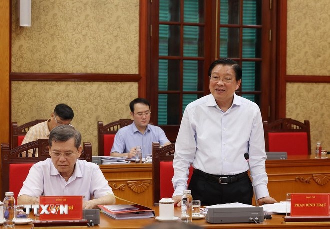 Ủy viên Bộ Chính trị, Bí thư Trung ương Đảng, Trưởng Ban Nội chính Trung ương Phan Đình Trạc, Phó Trưởng ban Thường trực Ban Chỉ đạo phát biểu. (Ảnh: TTXVN)