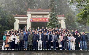 Tiếp tục thực hiện có hiệu quả việc học tập tấm gương đạo đức Hồ Chí Minh