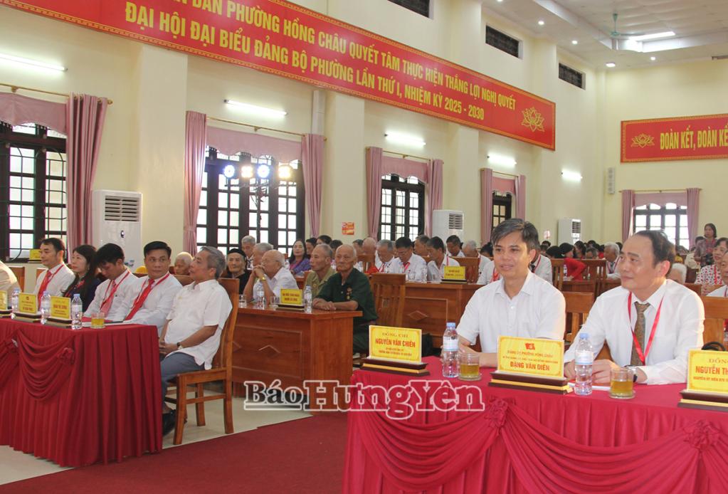 Các đại biểu dự đại hội