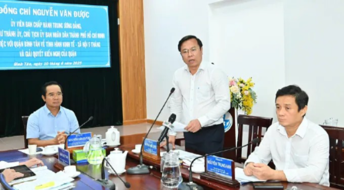 Bí thư Quận ủy quận Bình Tân Huỳnh Khắc Điệp phát biểu. (Ảnh: SGGP)