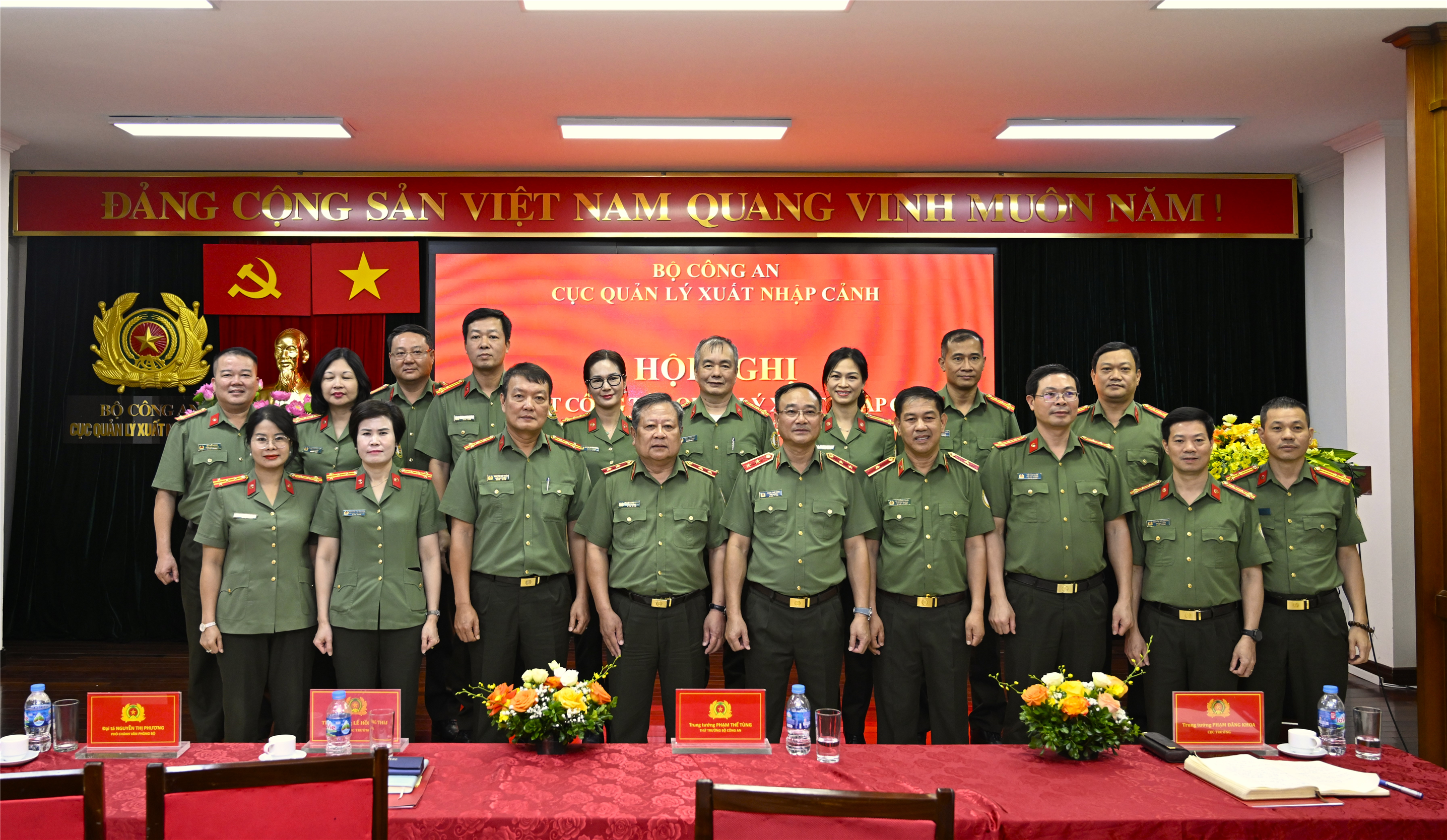 Các đại biểu dự Hội nghị.