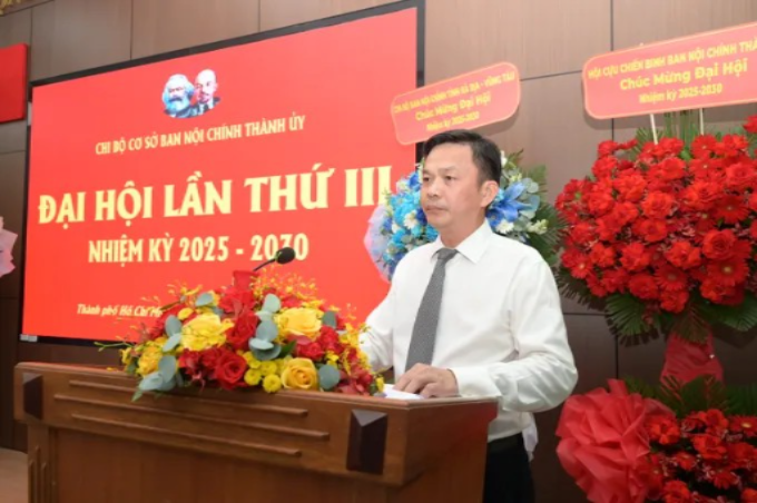 Chánh Văn phòng Ban Nội chính Thành ủy TPHCM Vũ Khánh Hoàn phát biểu. (Ảnh: SGGP)