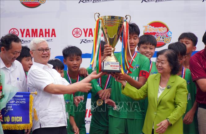 U13 Nam Định vô địch Giải bóng đá Thiếu niên toàn quốc 2025 - Ảnh 1. U13 Nam Định vô địch Giải bóng đá Thiếu niên toàn quốc 2025 - Ảnh 1.
