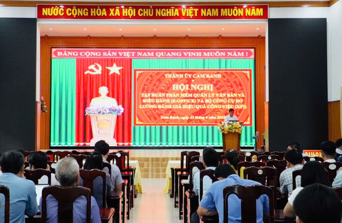 Quang cảnh hội nghị.