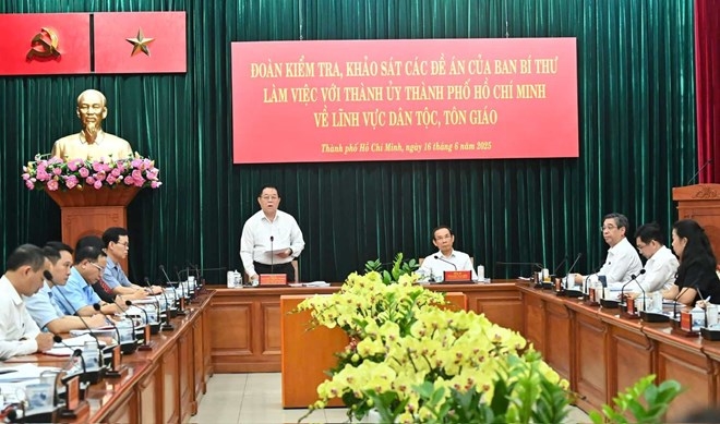 Trưởng Ban Tuyên giáo và Dân vận Trung ương Nguyễn Trọng Nghĩa phát biểu tại buổi làm việc với Thành ủy TP. Hồ Chí Minh. (Ảnh: Việt Dũng) Trưởng Ban Tuyên giáo và Dân vận Trung ương Nguyễn Trọng Nghĩa phát biểu tại buổi làm việc với Thành ủy TP. Hồ Chí Minh. (Ảnh: Việt Dũng)