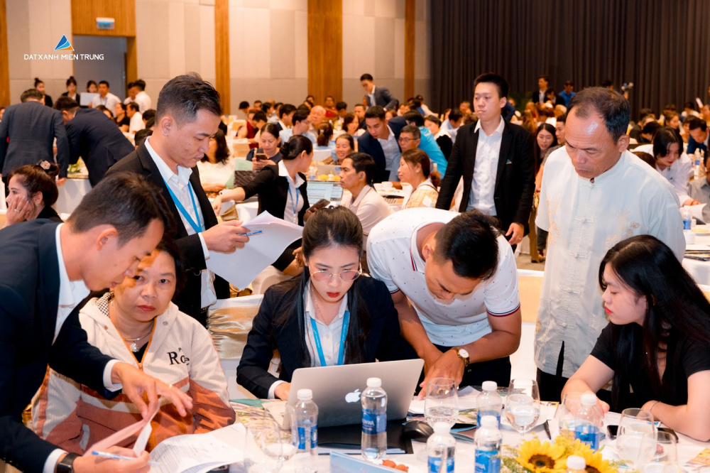 Không khí giao dịch sôi động tại sự kiện mở bán dự án Solera Quy Nhơn