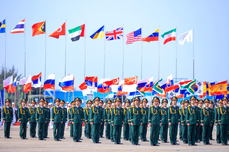 Phát biểu của Thủ tướng Phạm Minh Chính khai mạc Triển lãm Quốc phòng quốc tế Việt Nam 2024- Ảnh 2. Phát biểu của Thủ tướng Phạm Minh Chính khai mạc Triển lãm Quốc phòng quốc tế Việt Nam 2024- Ảnh 2.