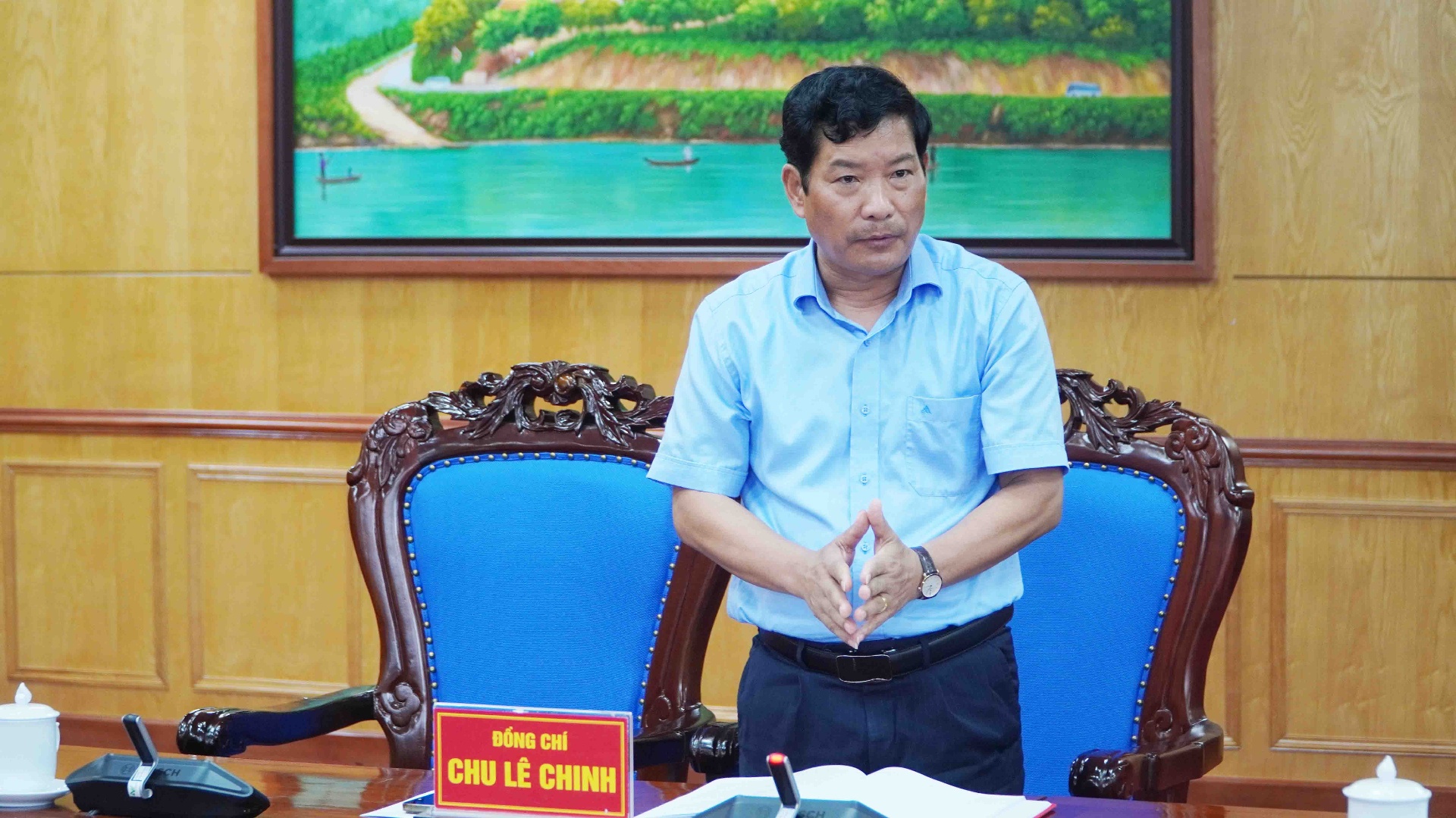 Đồng chí Chu Lê Chinh – Uỷ viên Ban Thường vụ, Phó Chủ tịch HĐND tỉnh tham gia ý kiến.