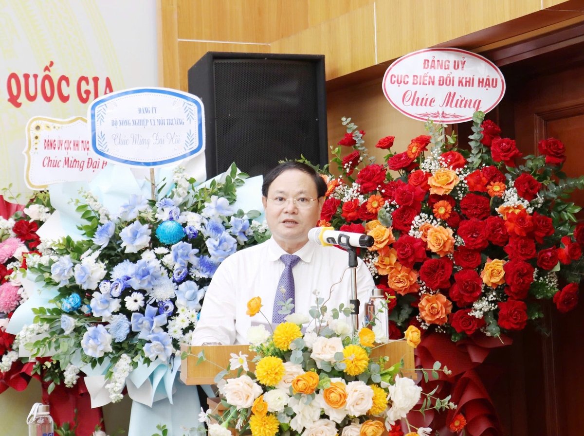 Thứ trưởng Lê Minh Ngân đánh giá cao những nỗ lực và kết quả mà Đảng bộ Trung tâm Quy hoạch và Điều tra tài nguyên nước quốc gia đã đạt được trong nhiệm kỳ 2020-2025. Ảnh: Nguyễn Thủy.