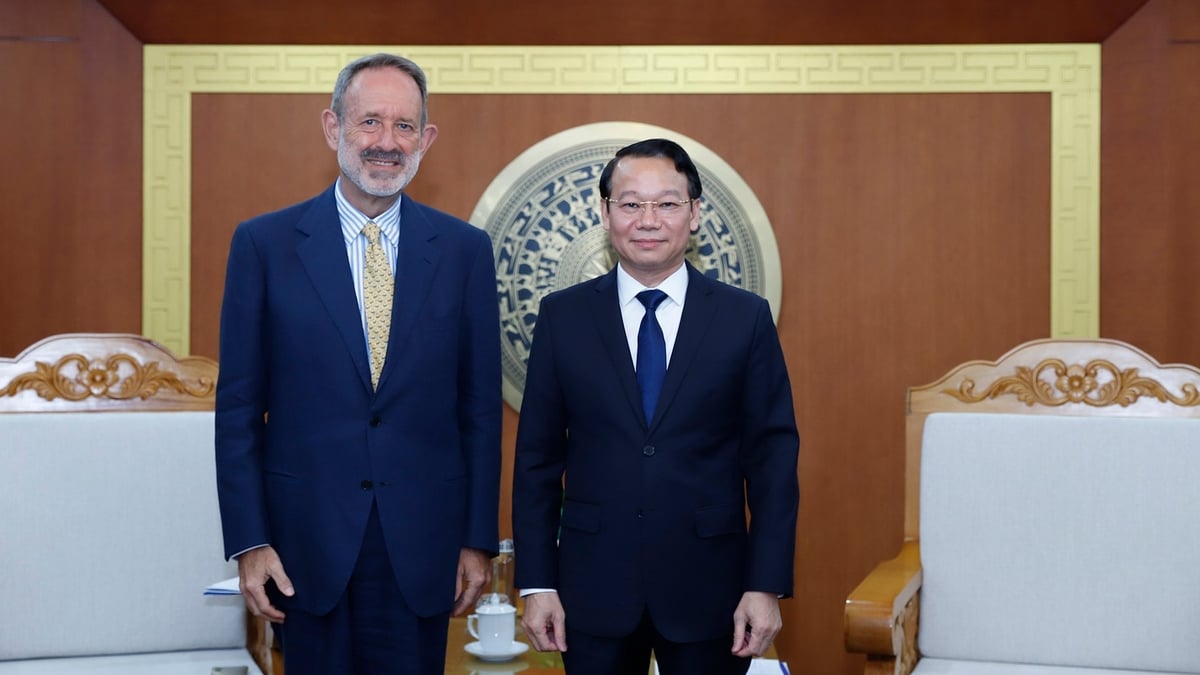 Bộ trưởng đặt kỳ vọng vào việc mở cửa thương mại nông sản hai chiều Việt Nam - Italia. Ảnh: Khương Trung. 