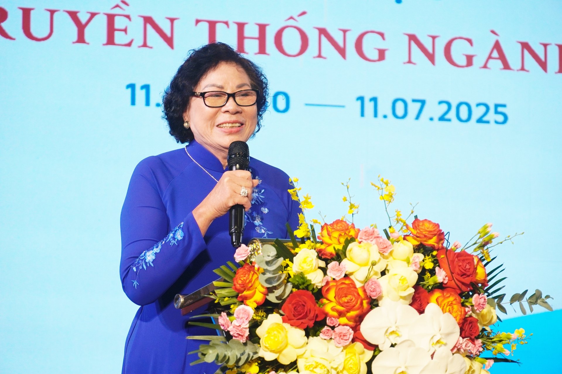 Giáo sư danh dự (GSDD).TS Nguyễn Thị Hương, Chủ tịch Hội Khoa học Kỹ thuật Thú y Việt Nam phát biểu khai mạc. Ảnh: Hồng Thắm.