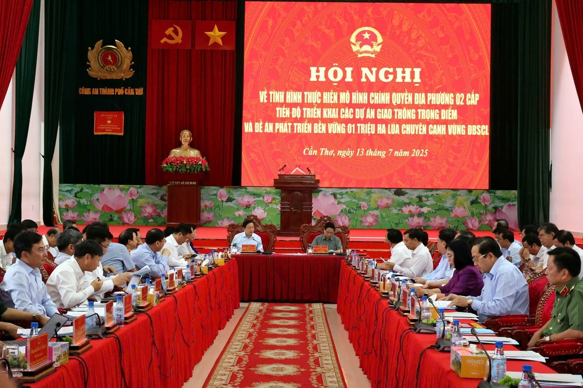 Thủ tướng Chính phủ Phạm Minh Chính chủ trì chương trình làm việc với các bộ ngành, địa phương liên quan đến Đề án 1 triệu ha lúa chất lượng cao. Ảnh: Kim Anh.