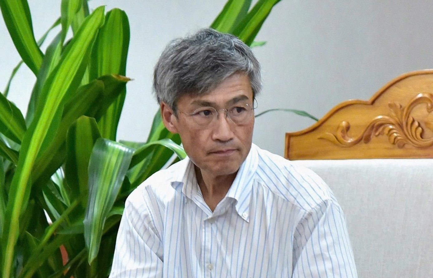 GS Takuro Shinano tại buổi làm việc với Thứ trưởng Bộ Nông nghiệp và Môi trường Hoàng Trung. Ảnh: Kiều Chi.