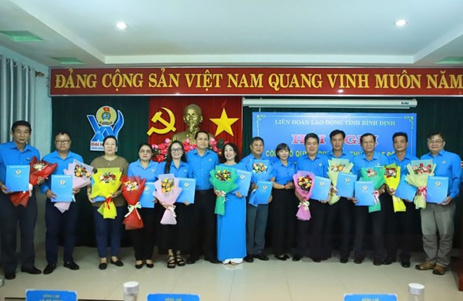 Tái cấu trúc bộ máy, hướng về người lao động